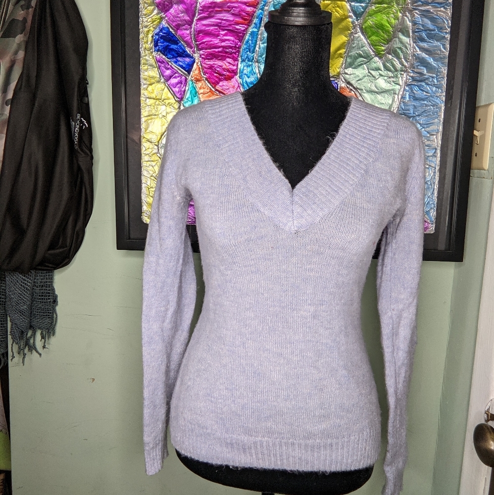 NY&Co Lilac V Neck Sweater XS